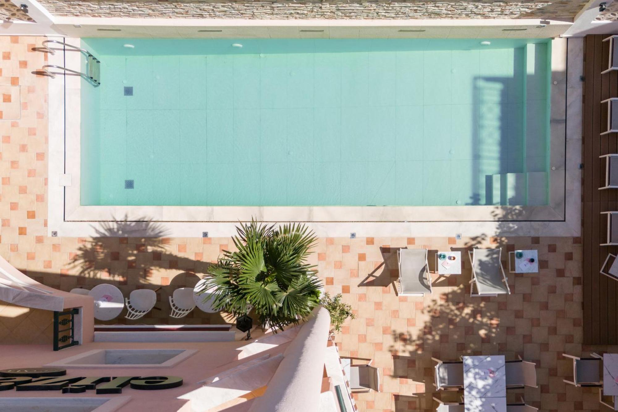 Eliza Hotel By Panel Hospitality 네오이포로이 외부 사진