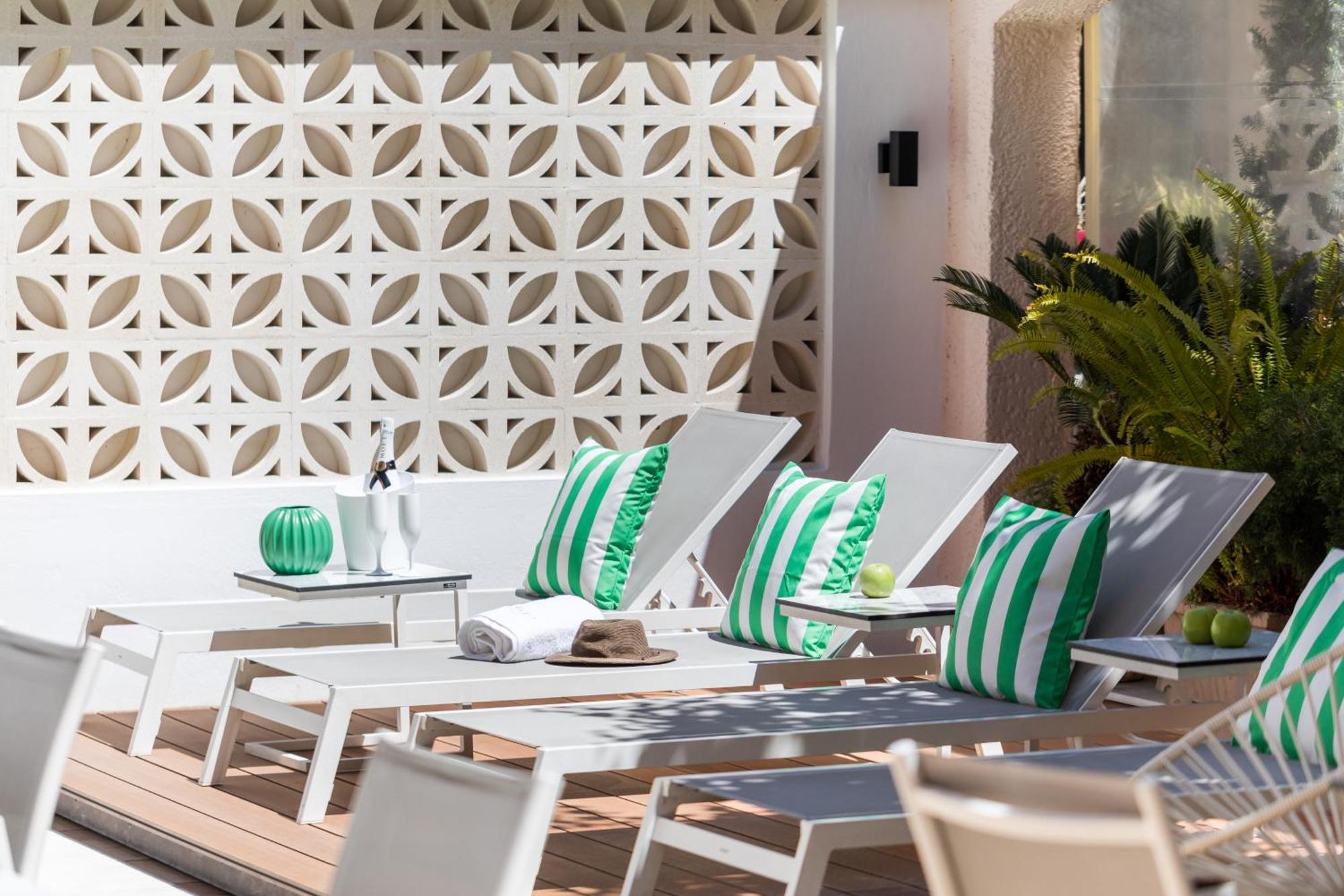 Eliza Hotel By Panel Hospitality 네오이포로이 외부 사진
